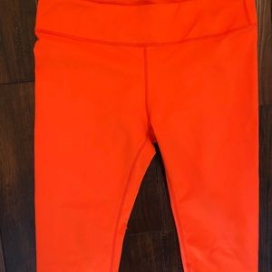 FABLETICS ORANGE CROP LEGGINGS!